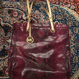 Micheal Kors Purse